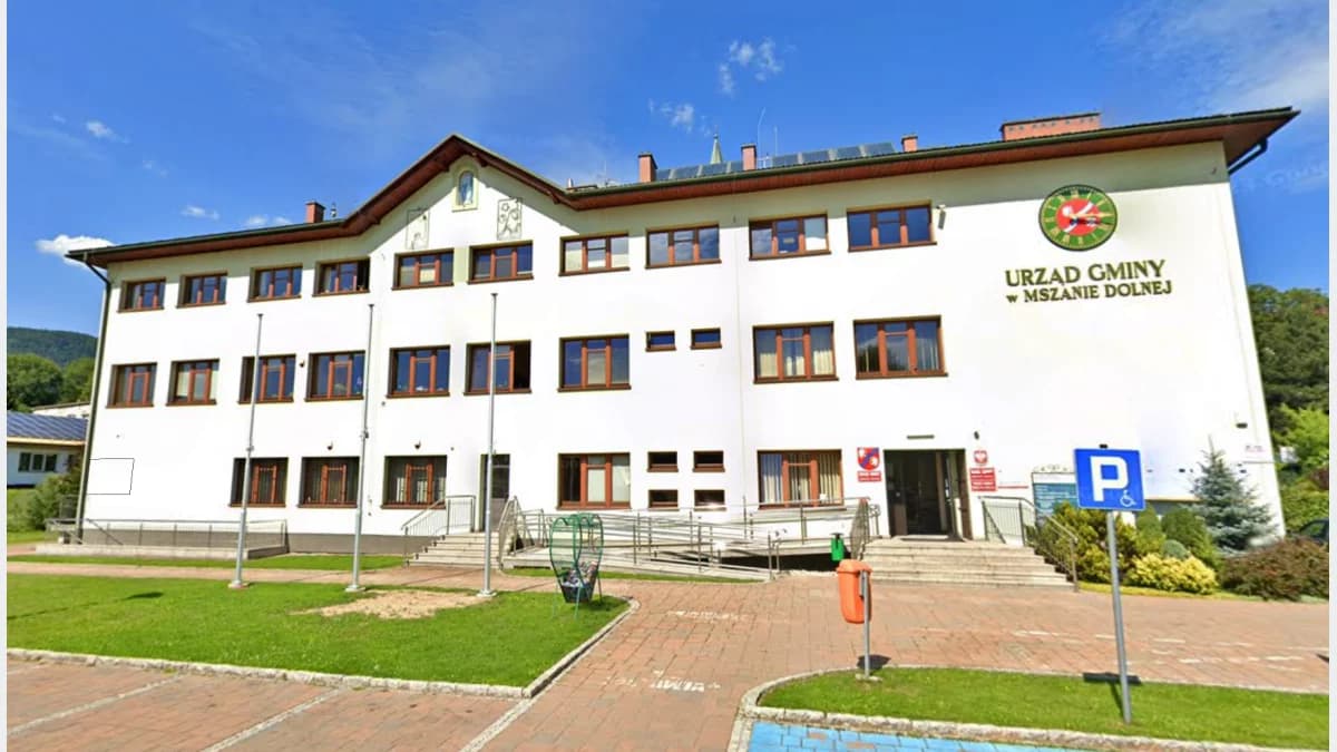 Plotki o likwidacji wydziałów zdementowane
