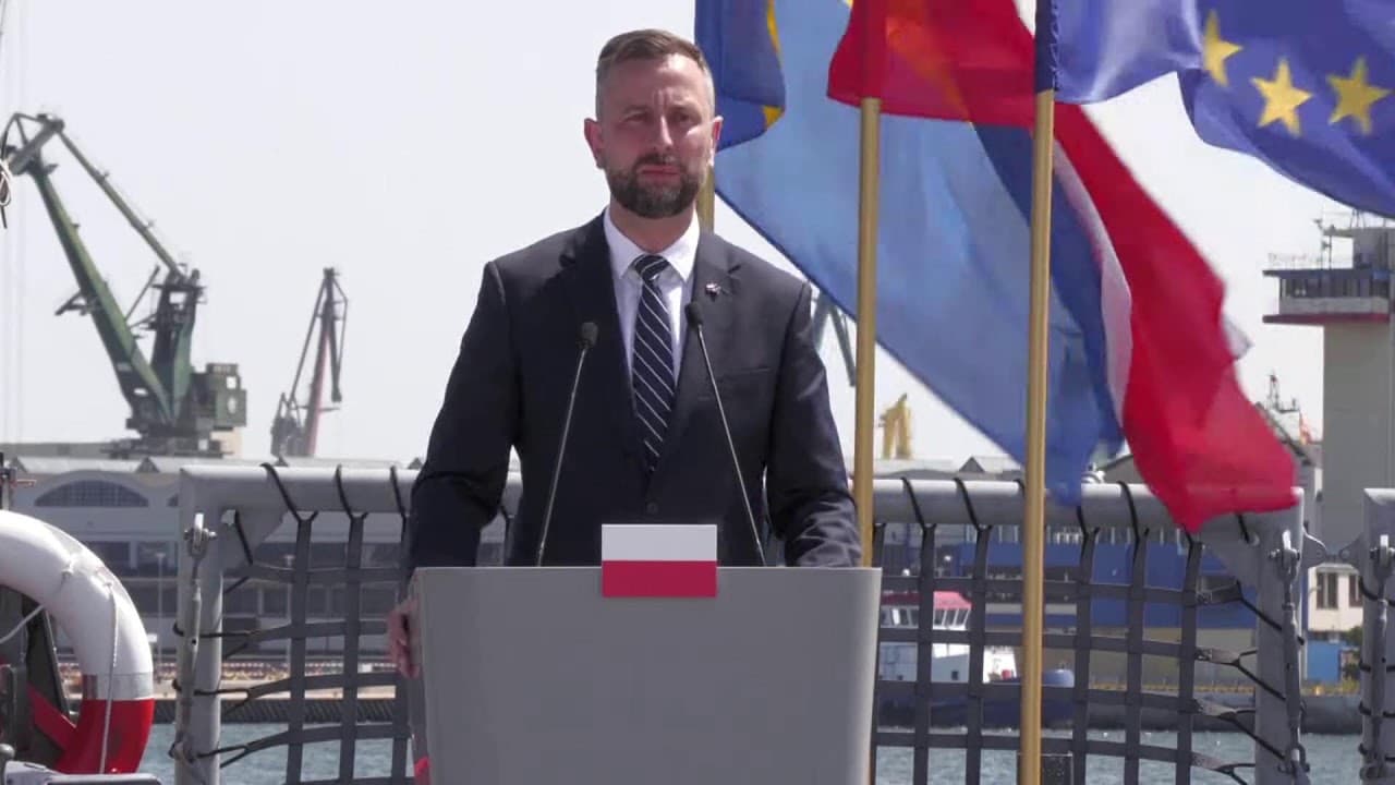 ▶ WIDEO Polska kupuje 3 okręty podwodne A26. Program Orka po 30 latach domknięty W Gdyni podpisano umowę na zakup trzech okrętów podwodnych A26 dla Marynarki Wojennej RP. Decyzję ogłoszono po…