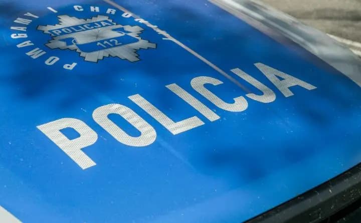 Dzielnicowy z Rozprzy ostrzegł uczniów przed wakacyjnymi pułapkami