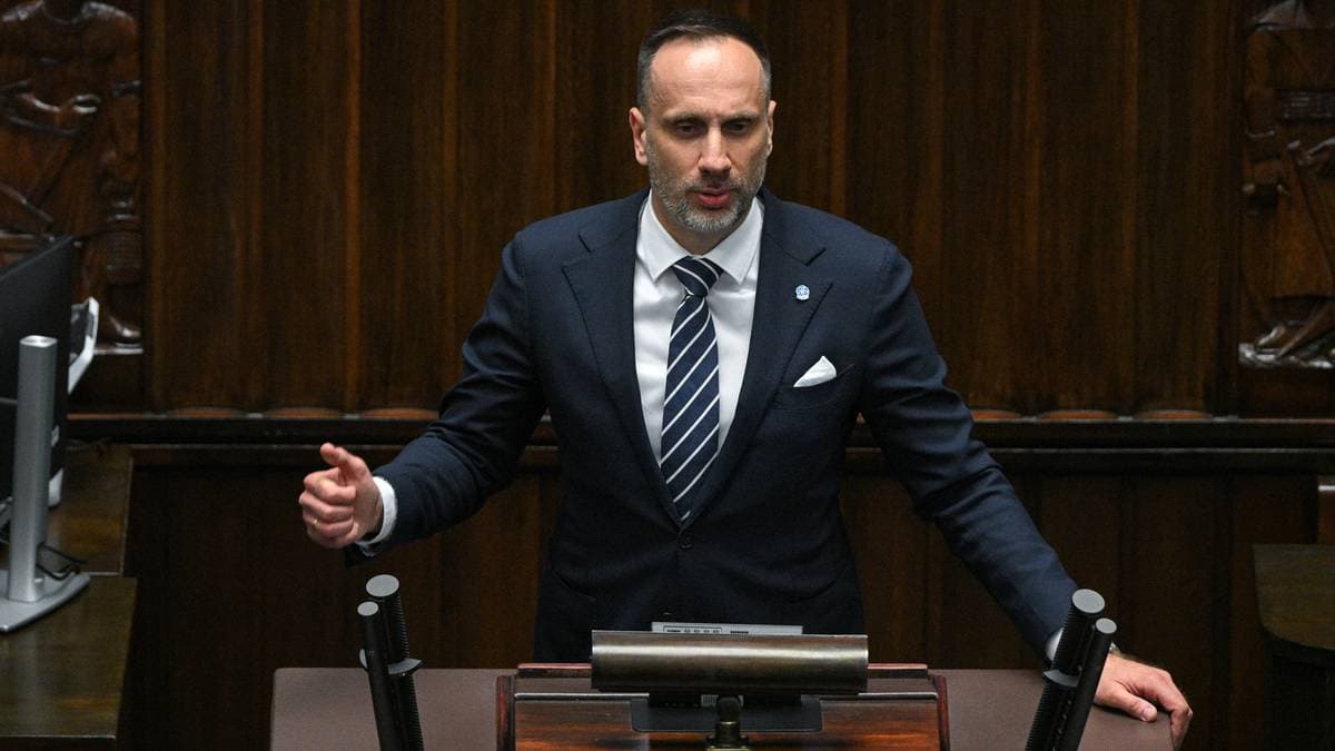 Janusz Kowalski użył cudzej karty i zagłosował. Burza w Sejmie