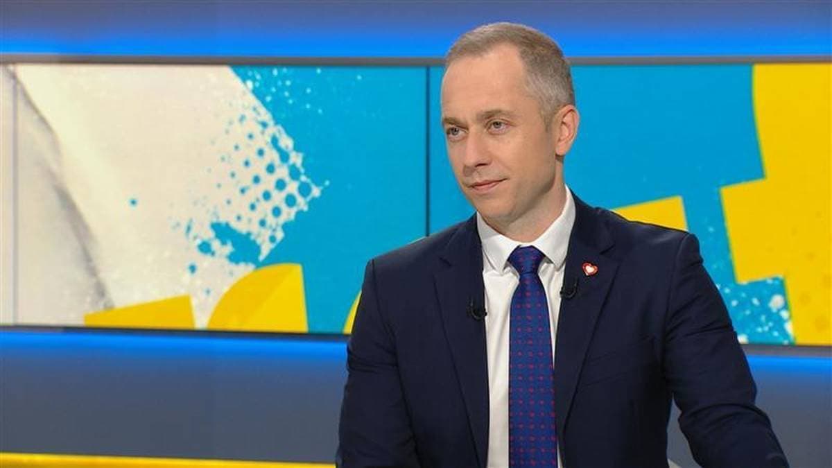 Tylko u Nas Cezary Tomczyk w programie "Graffiti". Oglądaj od