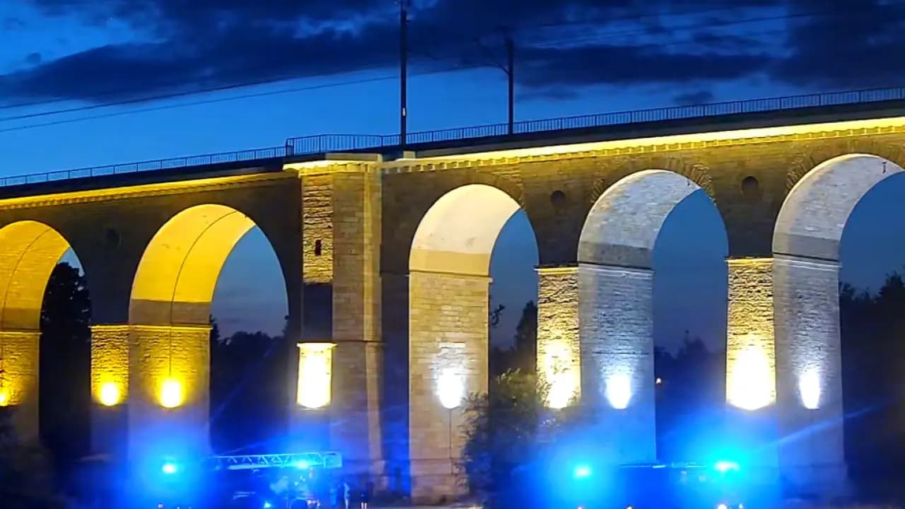 Akcja przy wiadukcie w Bolesławcu. Służby szukały 17-latka