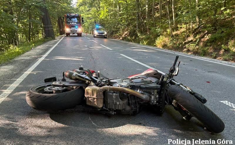 Czarna seria w powiecie karkonoskim. Dwa poważne wypadki jednego dnia! Policja apeluje o rozwagę