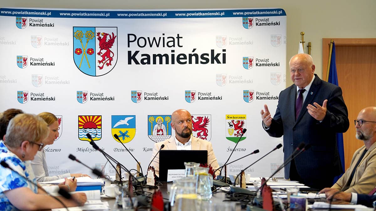 Zarząd Powiatu z wotum zaufania i absolutorium