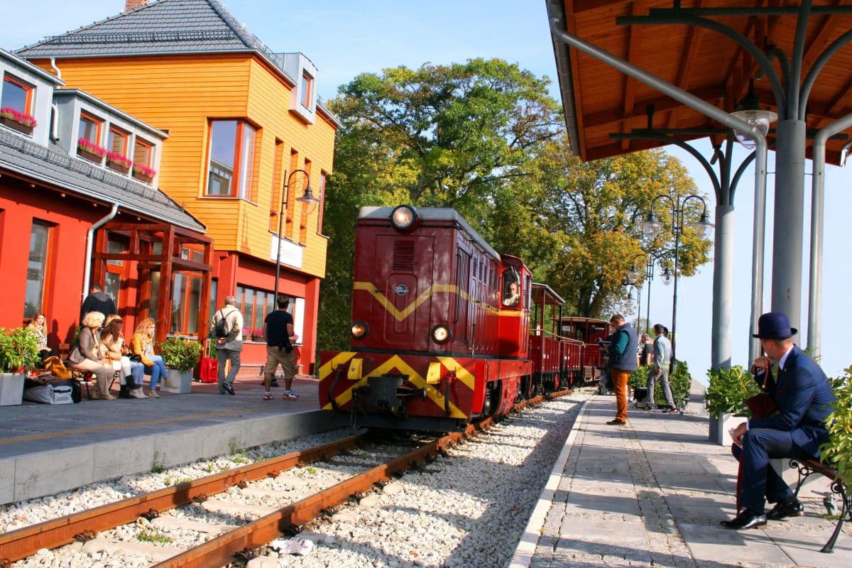 130 lat historii na torach. Nadmorska Kolej Wąskotorowa zaprasza na wyjątkowy piknik w Rewalu