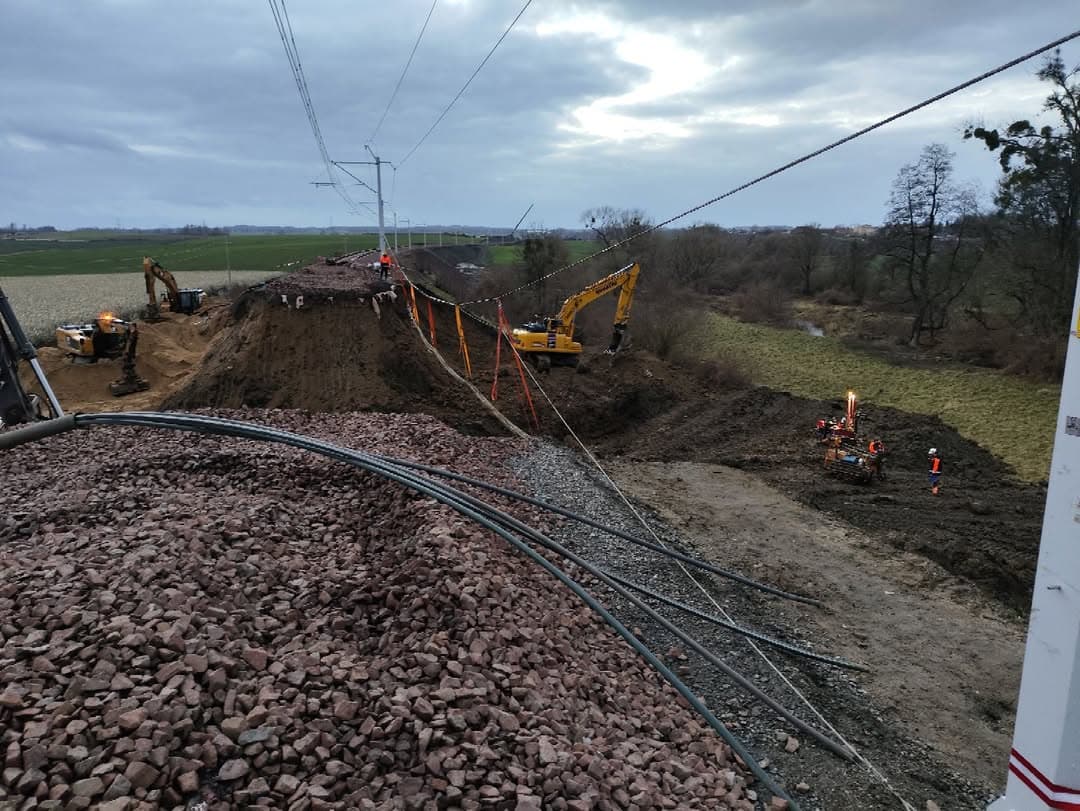 Opóźnienie przywrócenia ruchu kolejowego na linii Giżycko – Kętrzyn – Korsze – Olsztyn