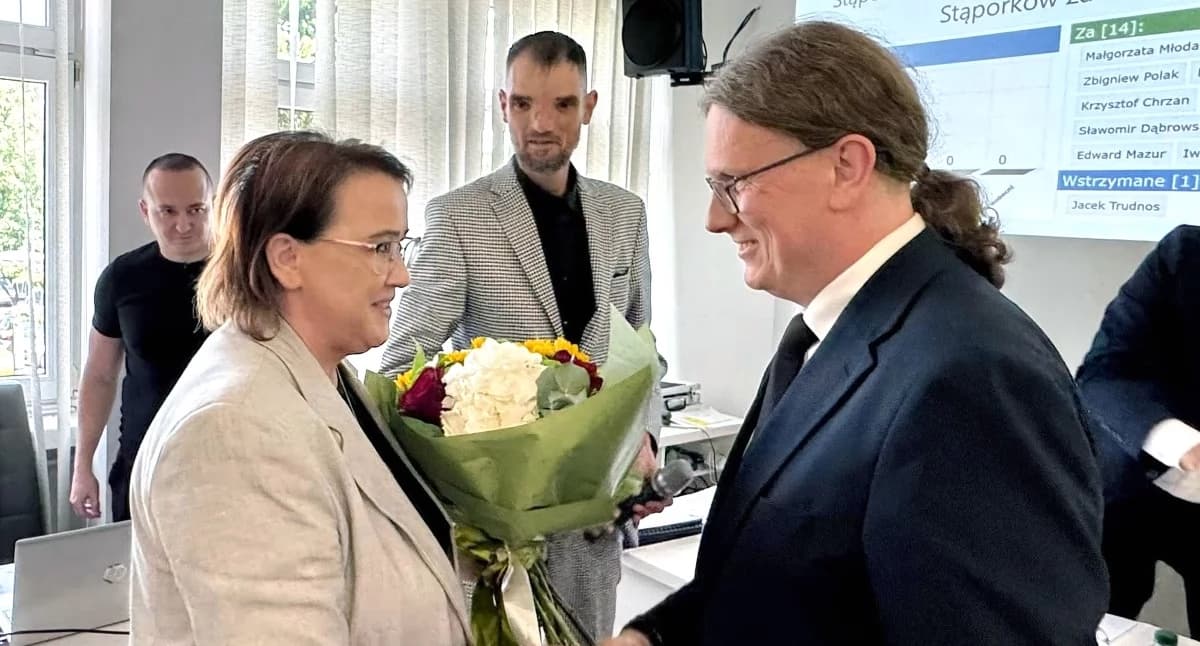 POWIAT KONECKI. Absolutoria i wota zaufania dla wszystkich włodarzy
