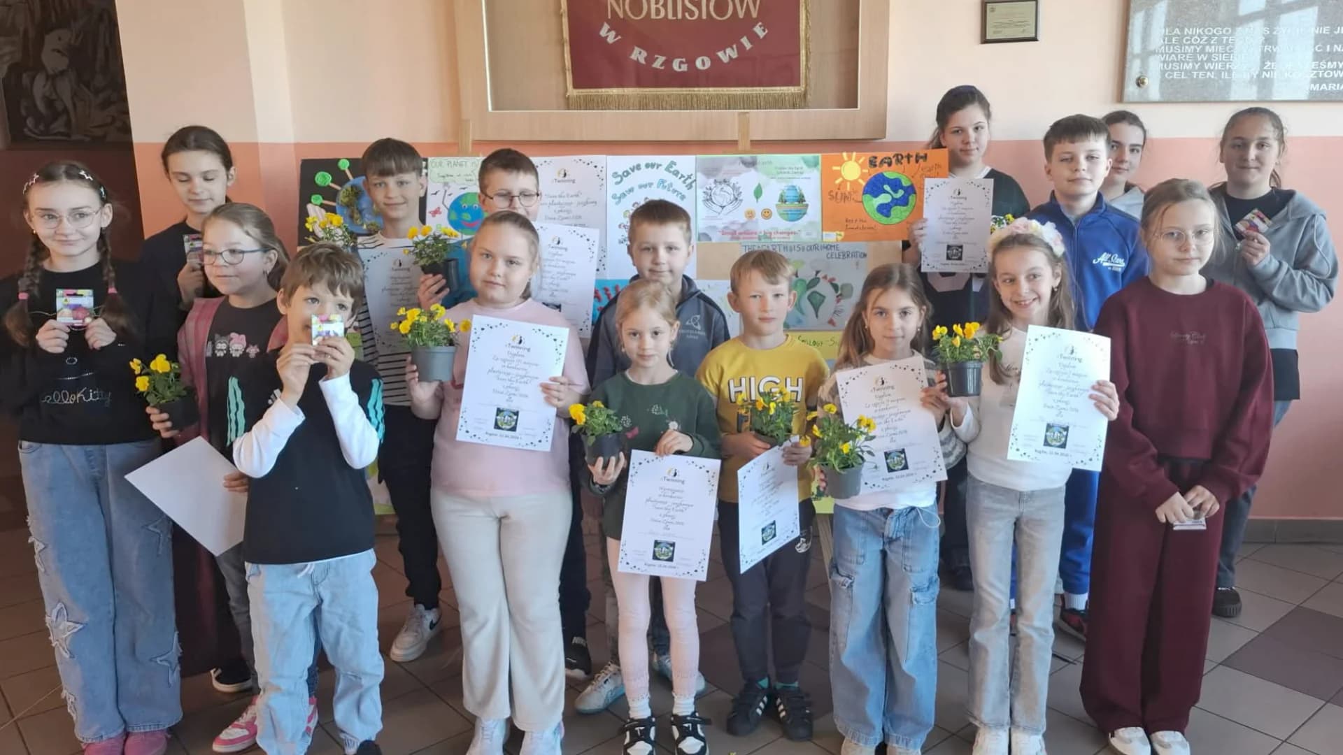 Uczniowie ze Rzgowa w międzynarodowym projekcie eTwinning. Zostali Eko-Bohaterami Europy