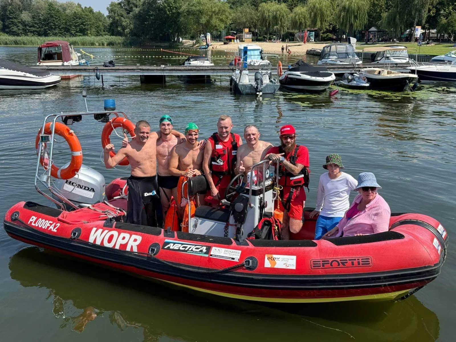 Jerzy Smug przepłynął 16 km. WOPR Konin w pełnej gotowości