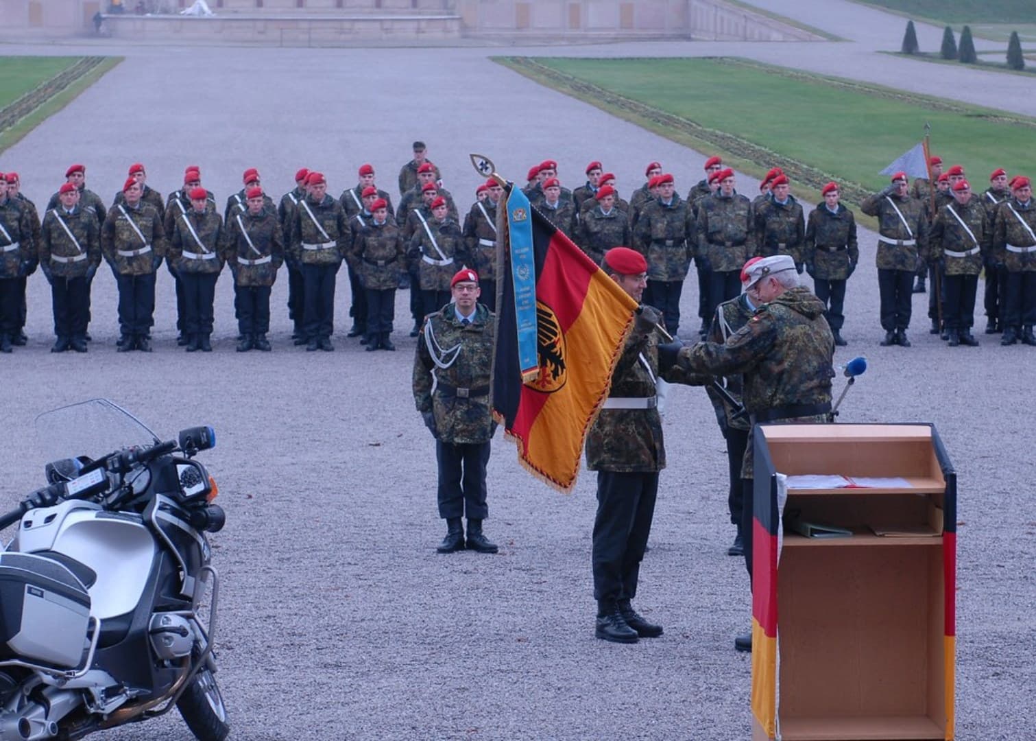 Niemcy budują własnego Starlinka dla wojska. Skala jest zaskakująco wielka