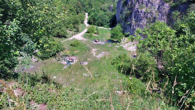 Zakaz grillowania na Zakrzówku – po skargach mieszkańców i z powodu pozostawianych śmieci