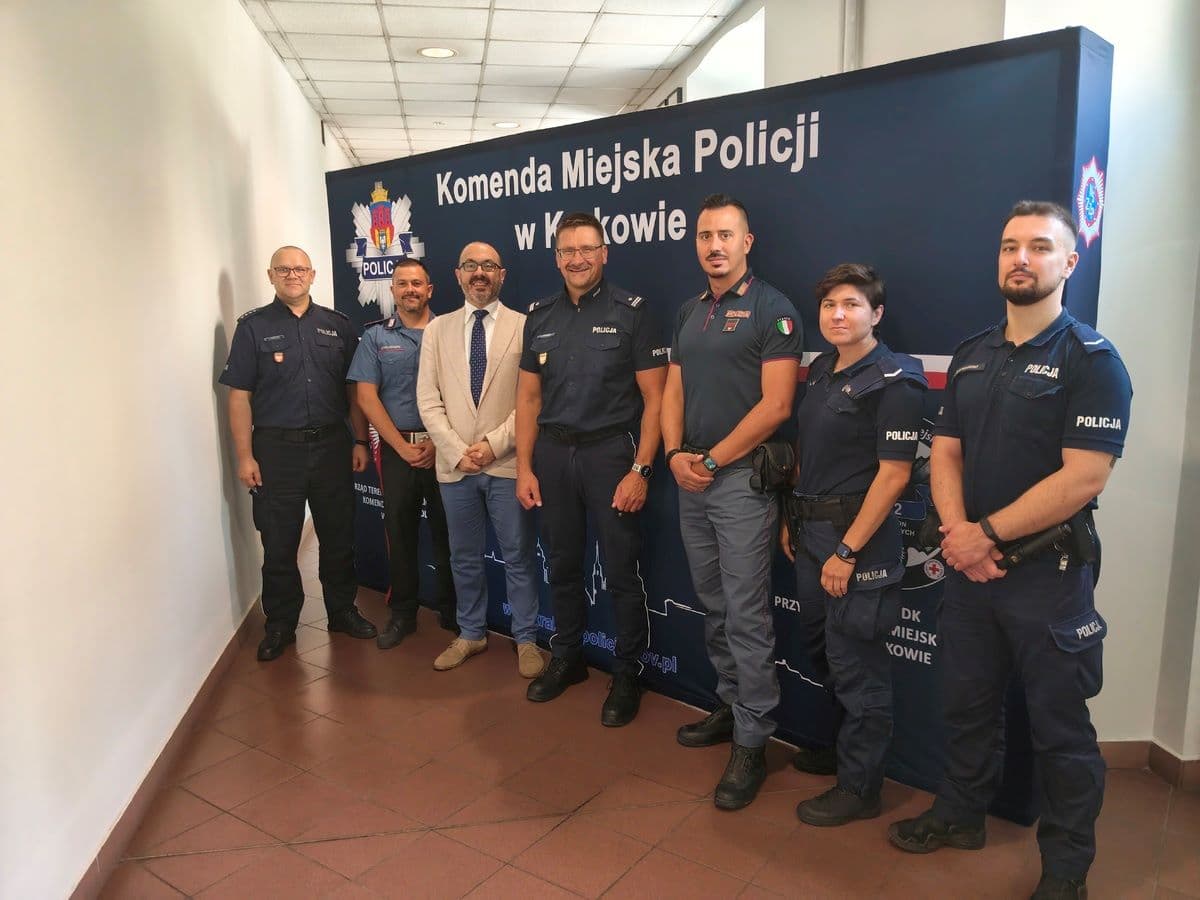 Polsko-włoskie patrole policyjne na ulicach Starego Miasta i Kazimierza