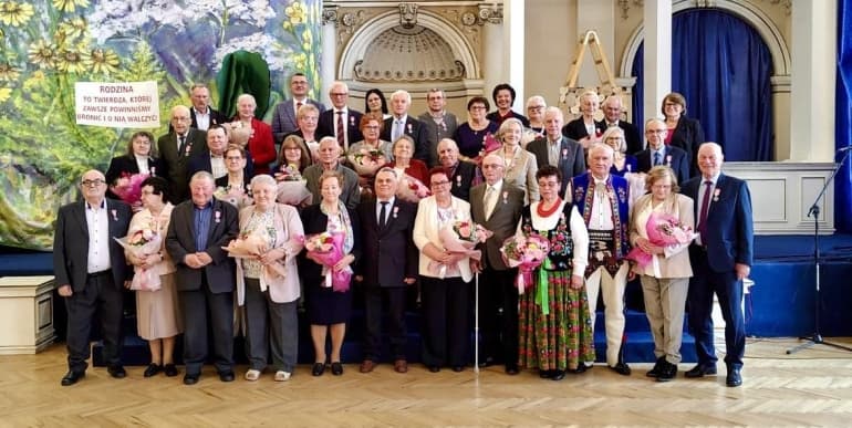 18 małżeństw z Krynicy-Zdroju obchodziło piękny ...