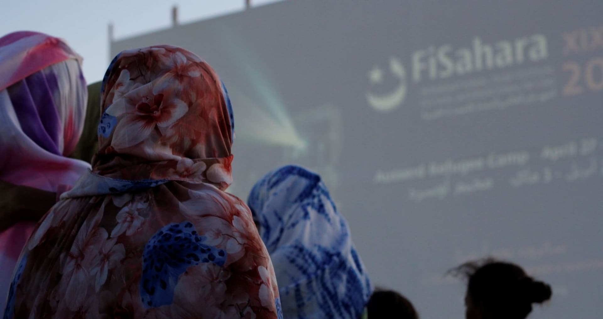 Saharyjscy twórcy walczą o białego wielbłąda na festiwalu filmowym w obozie dla uchodźców