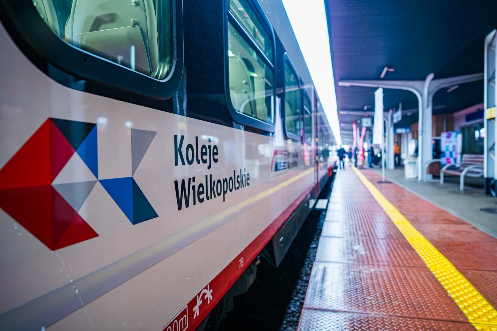 Upały wpływają na kursowanie pociągów. Koleje Wielkopolskie odwołały część połączeń!