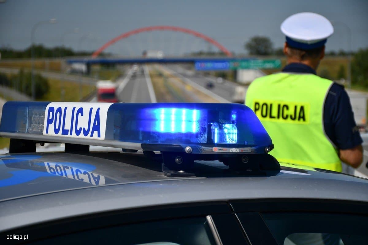 Rozpoczyna się sezon wakacyjnych wyjazdów. Policja zapowiada wzmożone kontrole na drogach
