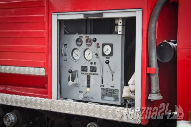Kot utknął 15 metrów pod ziemią - kronika strażacka