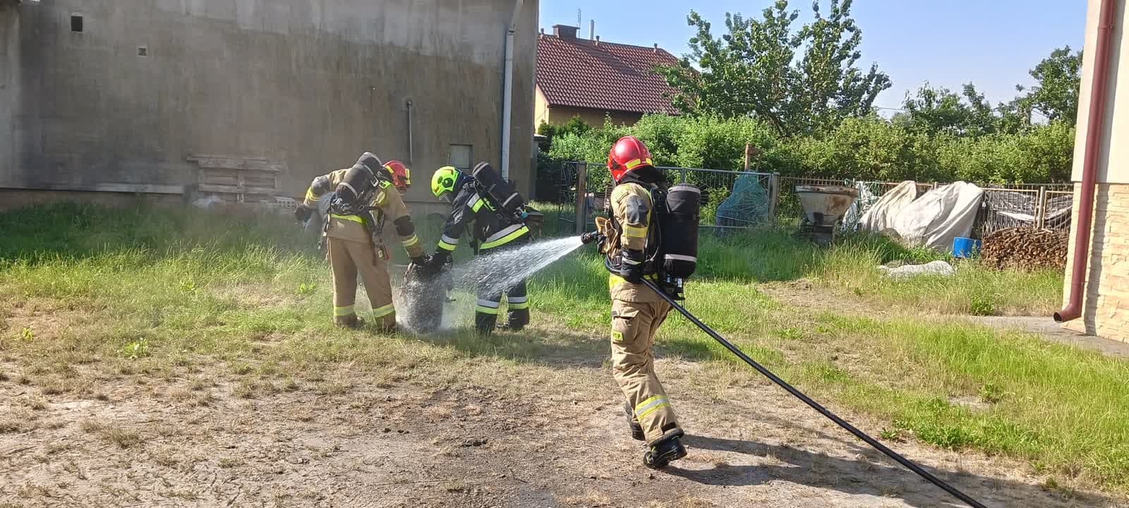 Klimontów: Dwie osoby w szpitalu po pożarze butli z gazem