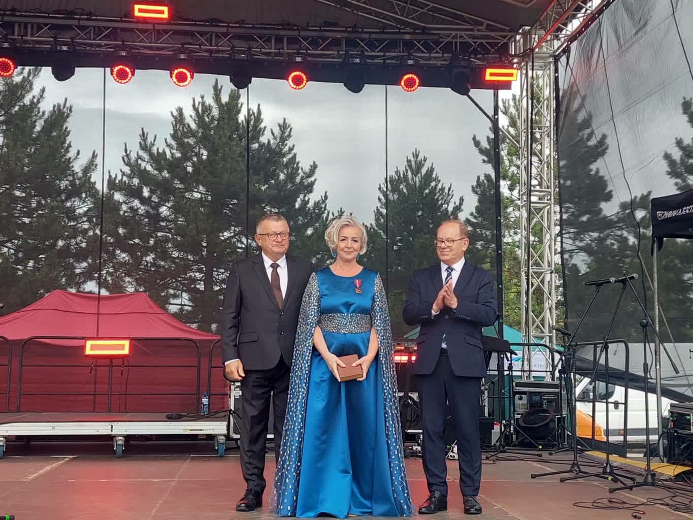Read article: Grębów. Dyrektor GCK zasłużona kulturze