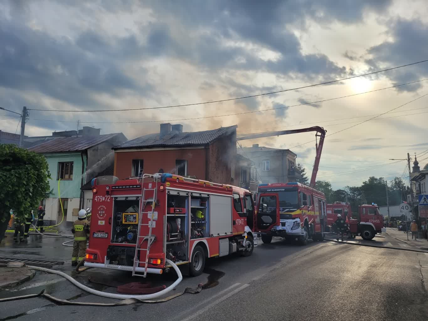 Klimontów. Pożar w domu na ulicy Opatowskiej.