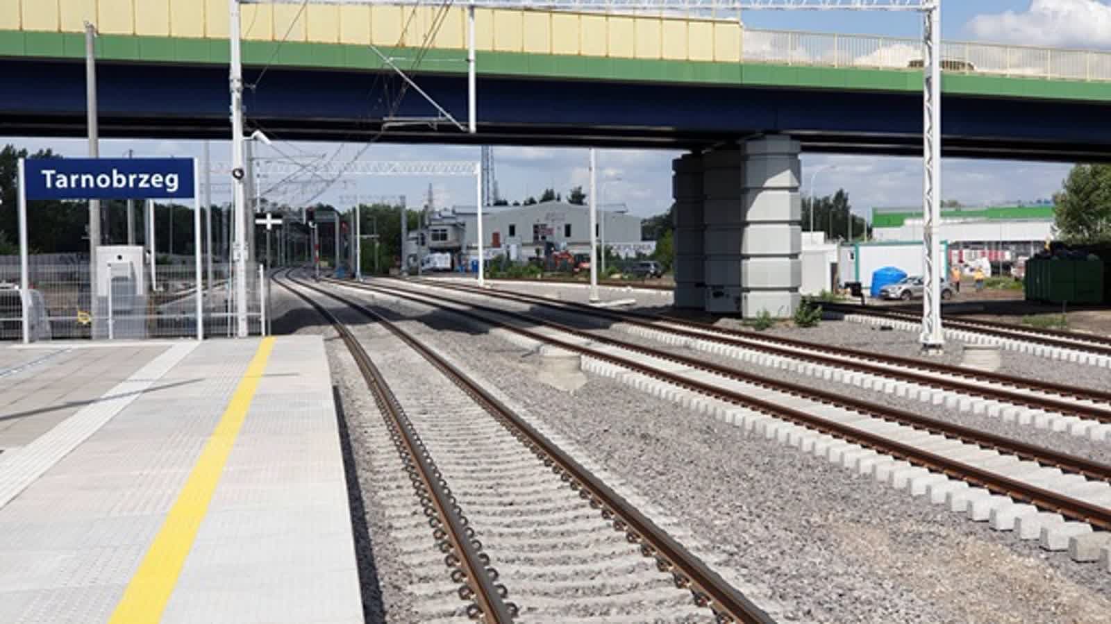 Read article: Tarnobrzeg. Wraca ruch pociągów na linii kolejowej nr 25