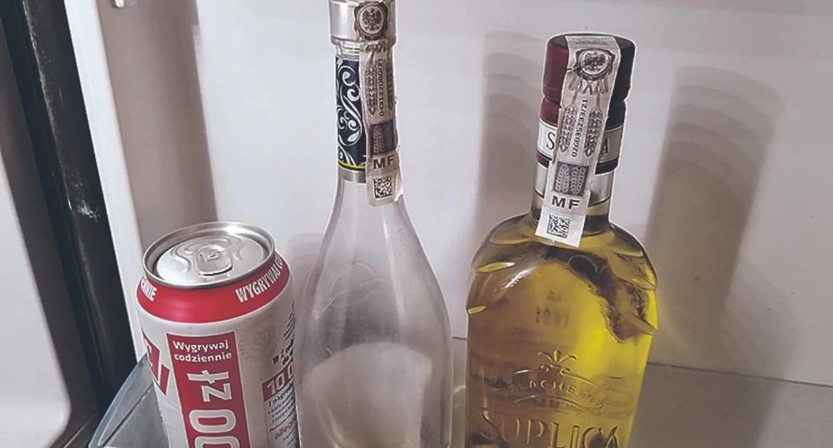 45-latek jechał wężykiem po krajowej dziesiątce. Miał 3 promile