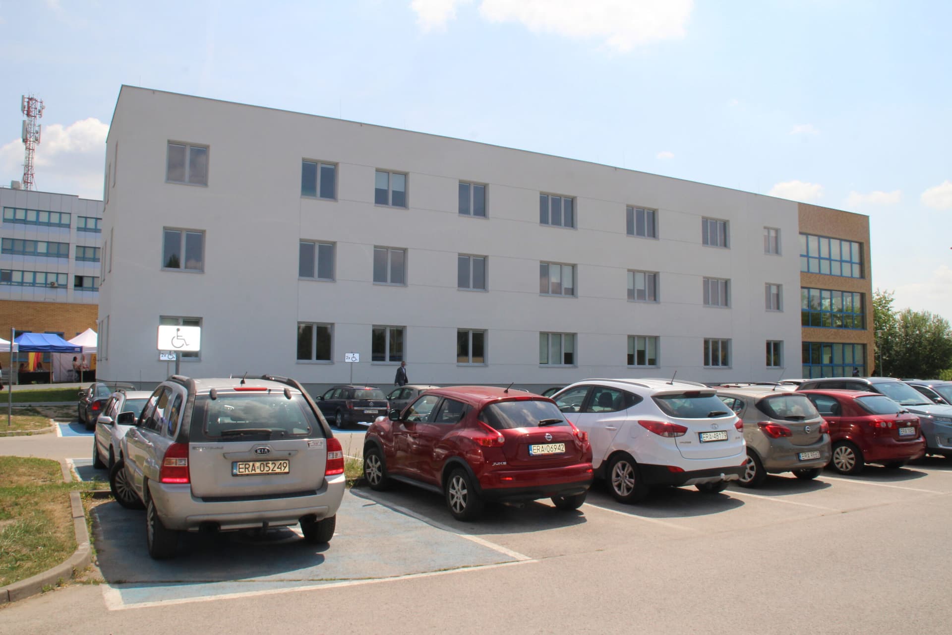 Szpital w Radomsku otwiera oddział geriatrii. I chwali się inwestycjami za 100 mln zł z Krajowego Planu Odbudowy