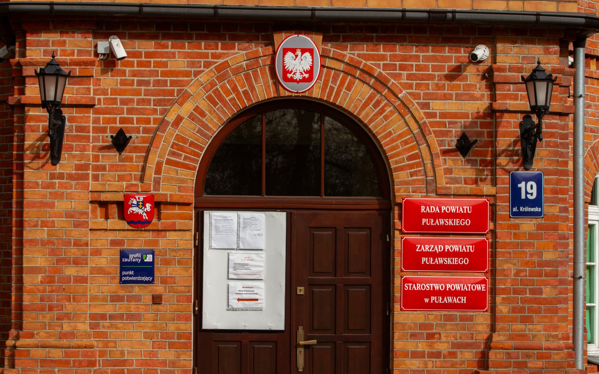Upały mogą skrócić godziny pracy Starostwa Powiatowego w Puławach |#LPU24.pl