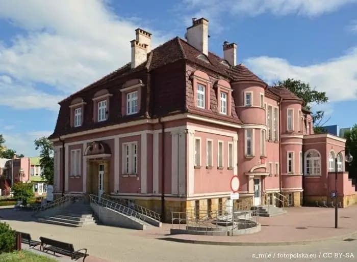 Przystanek Ustronie 01 wyłączony z ruchu. Jest objazd i dwa tymczasowe przystanki