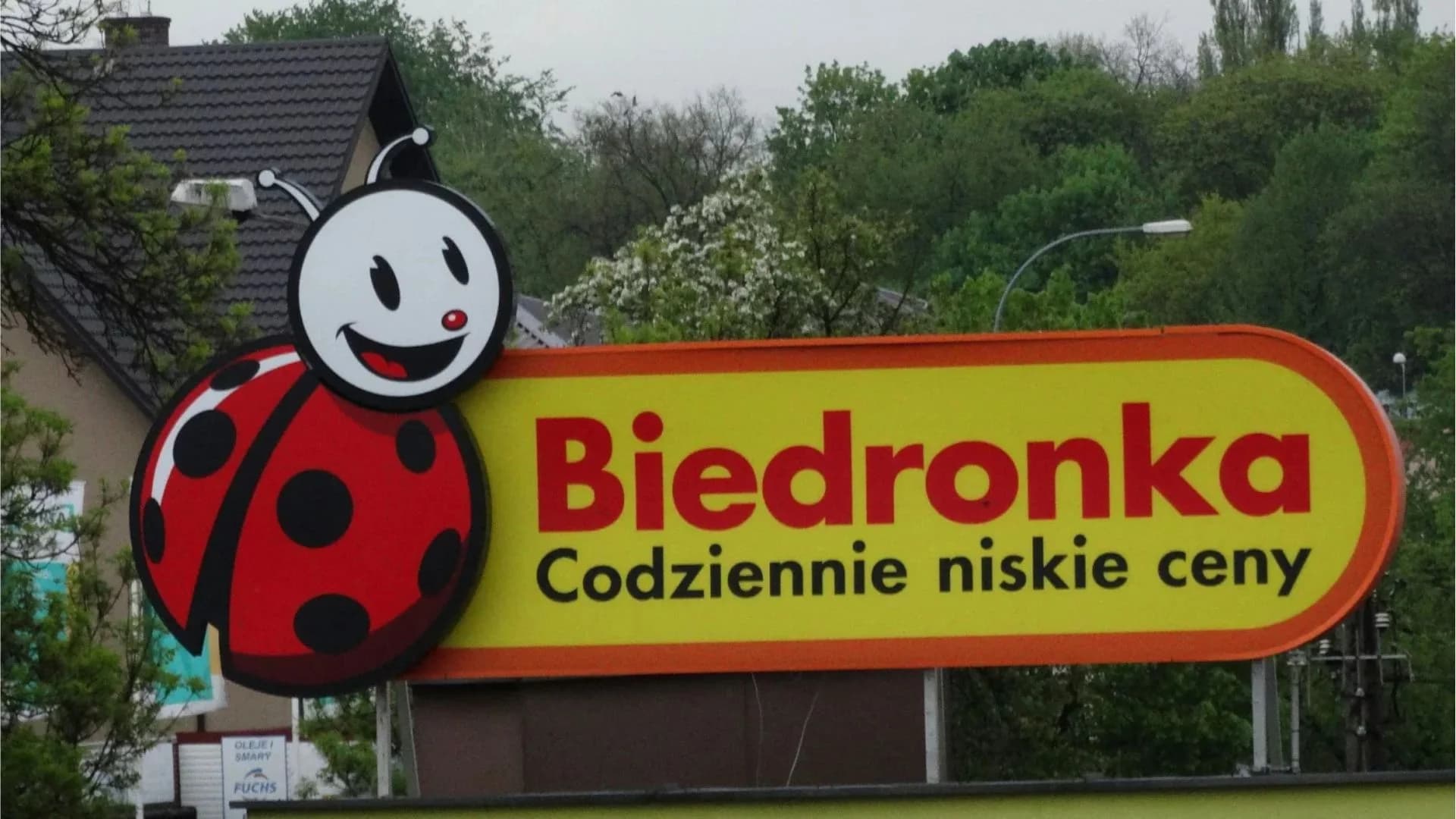Pilny apel GIS. Przekąska z Biedronki wycofana, a Polacy ją uwielbiają