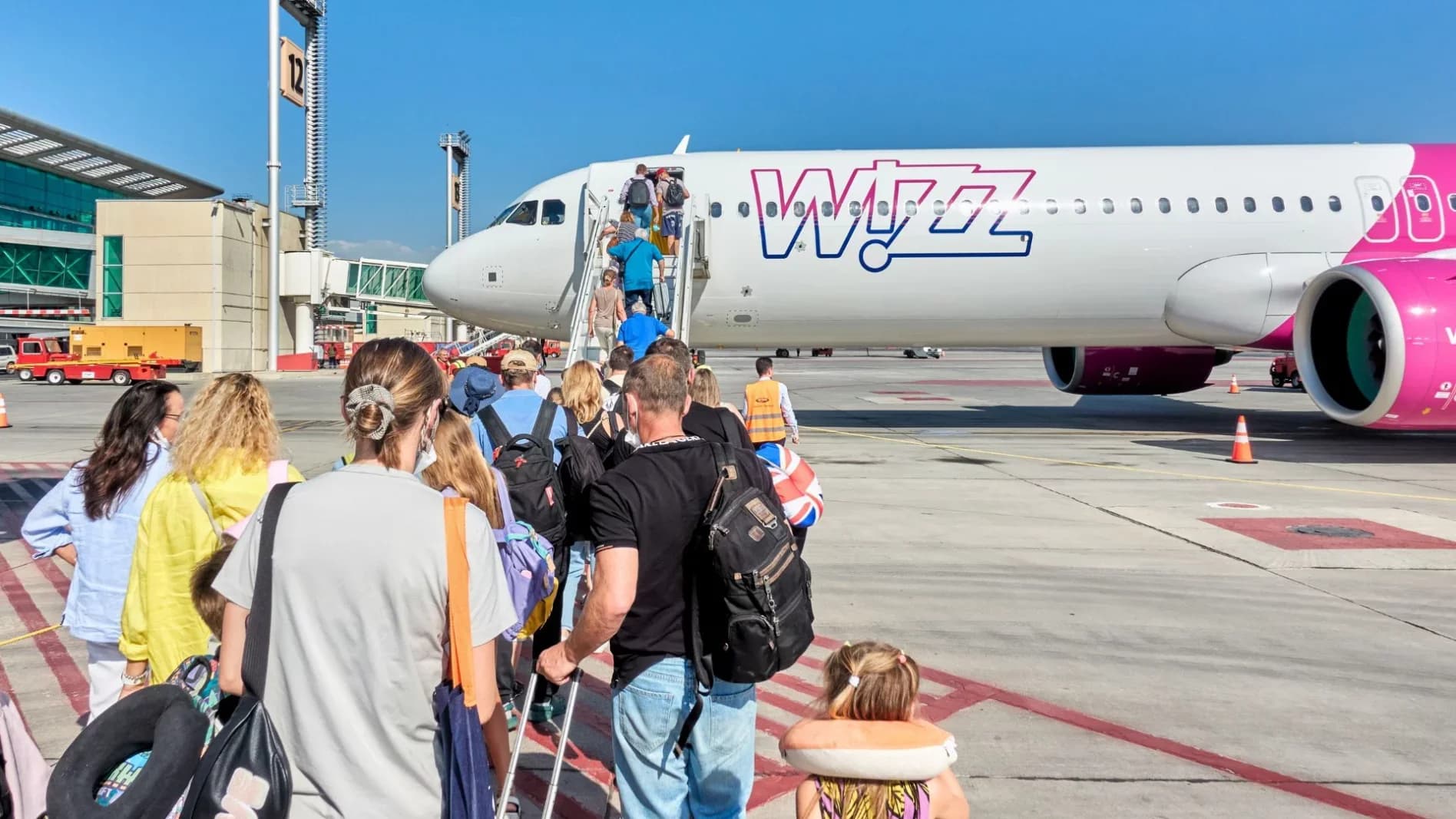 WizzAir z Wi-Fi od Starlinka. Znamy szacunkowe ceny tego luksusu