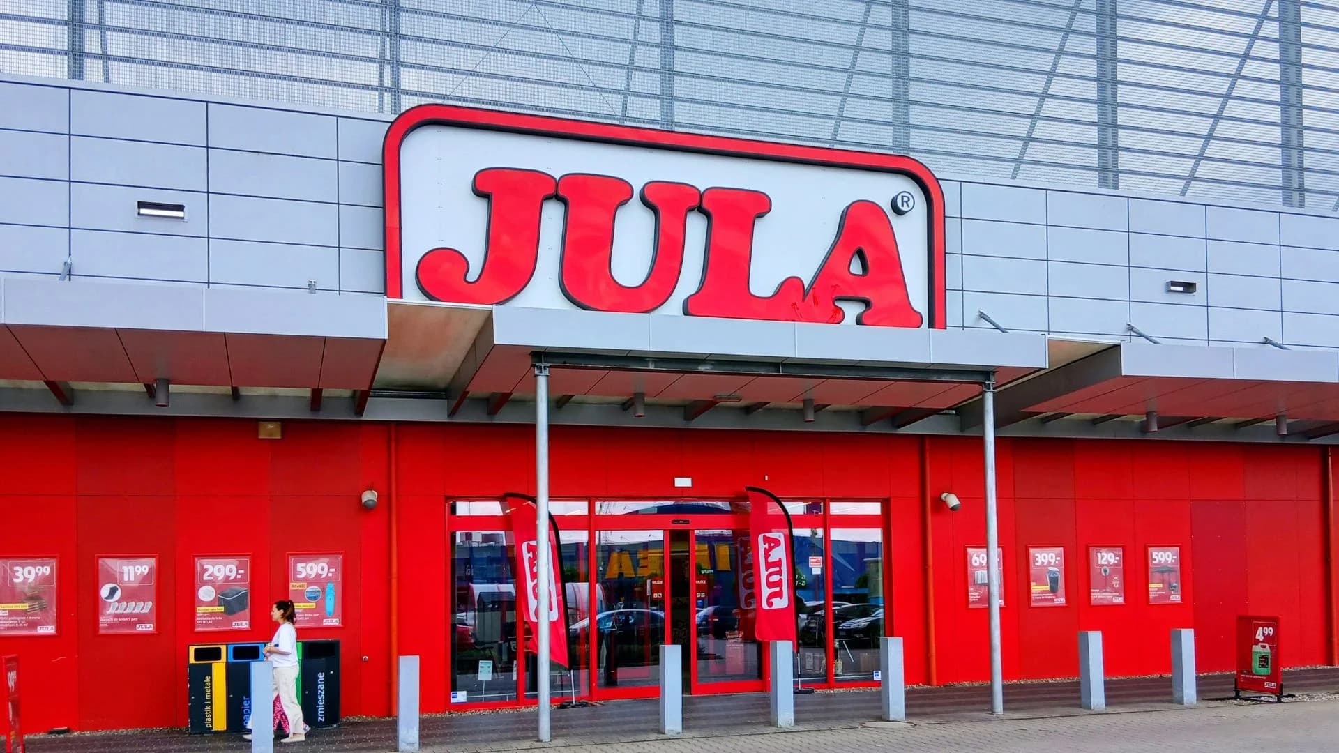 Jula ma wakacyjny hit 2 w 1. Ludzie ciągną na zakupy, bo jest taniej o 50 zł