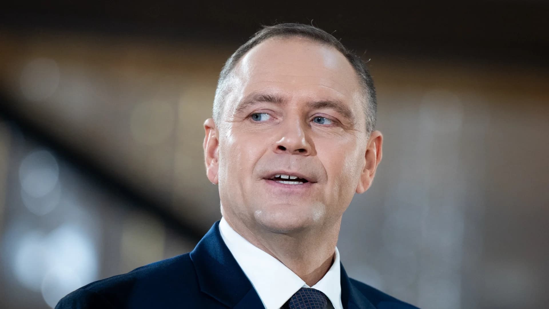 Po nowym sondażu Nawrocki aż wypnie klatę z dumy. On rośnie, parlament tonie