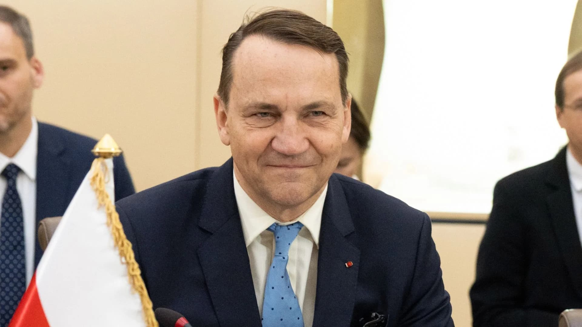 Sikorski z misją specjalną. 5 ważnych rozmów w cieniu kongresu ws. Ukrainy