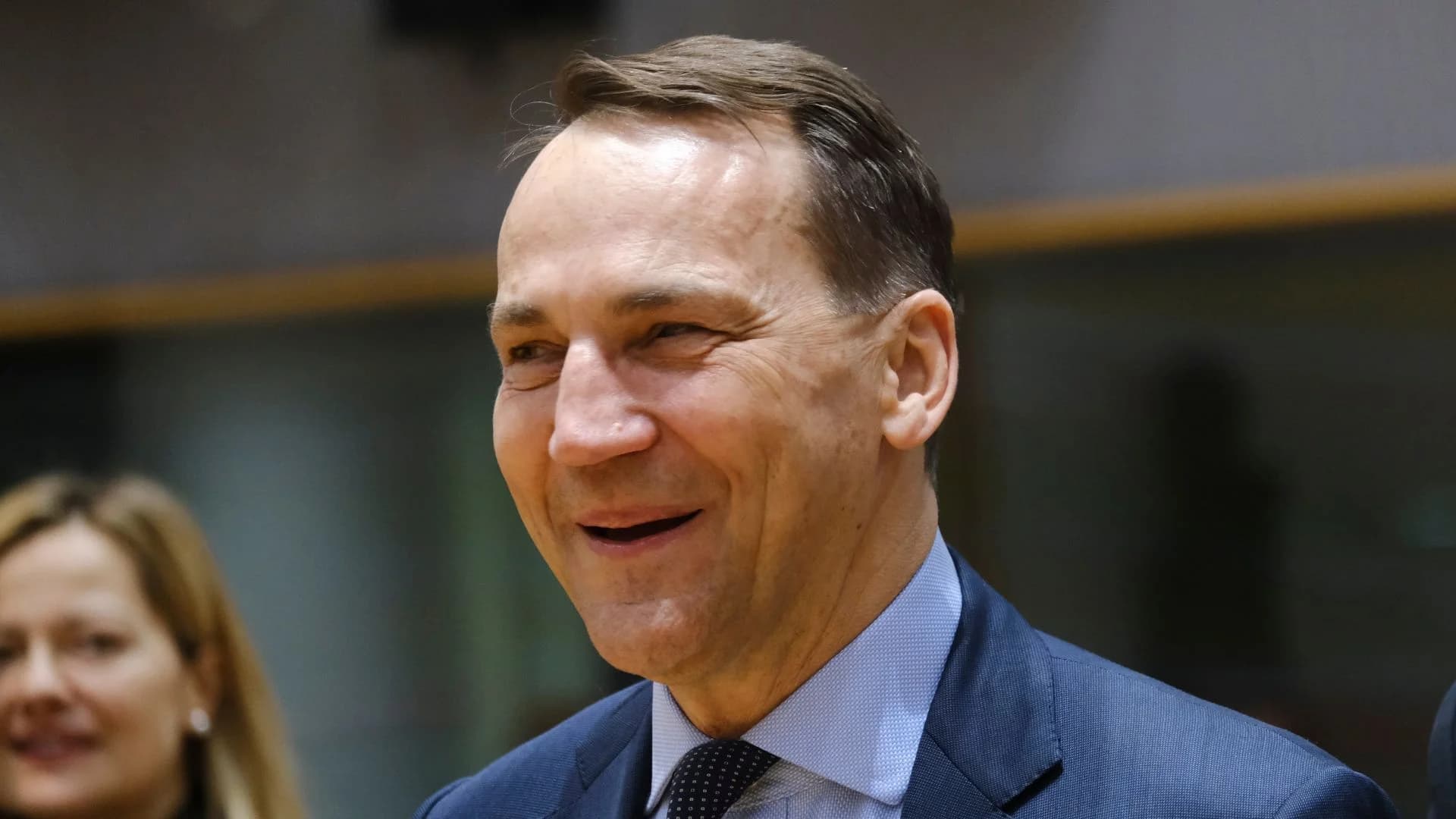 W sondażu ocenili Sikorskiego w roli szefa MSZ. 41 proc. będzie dla niego kluczowe