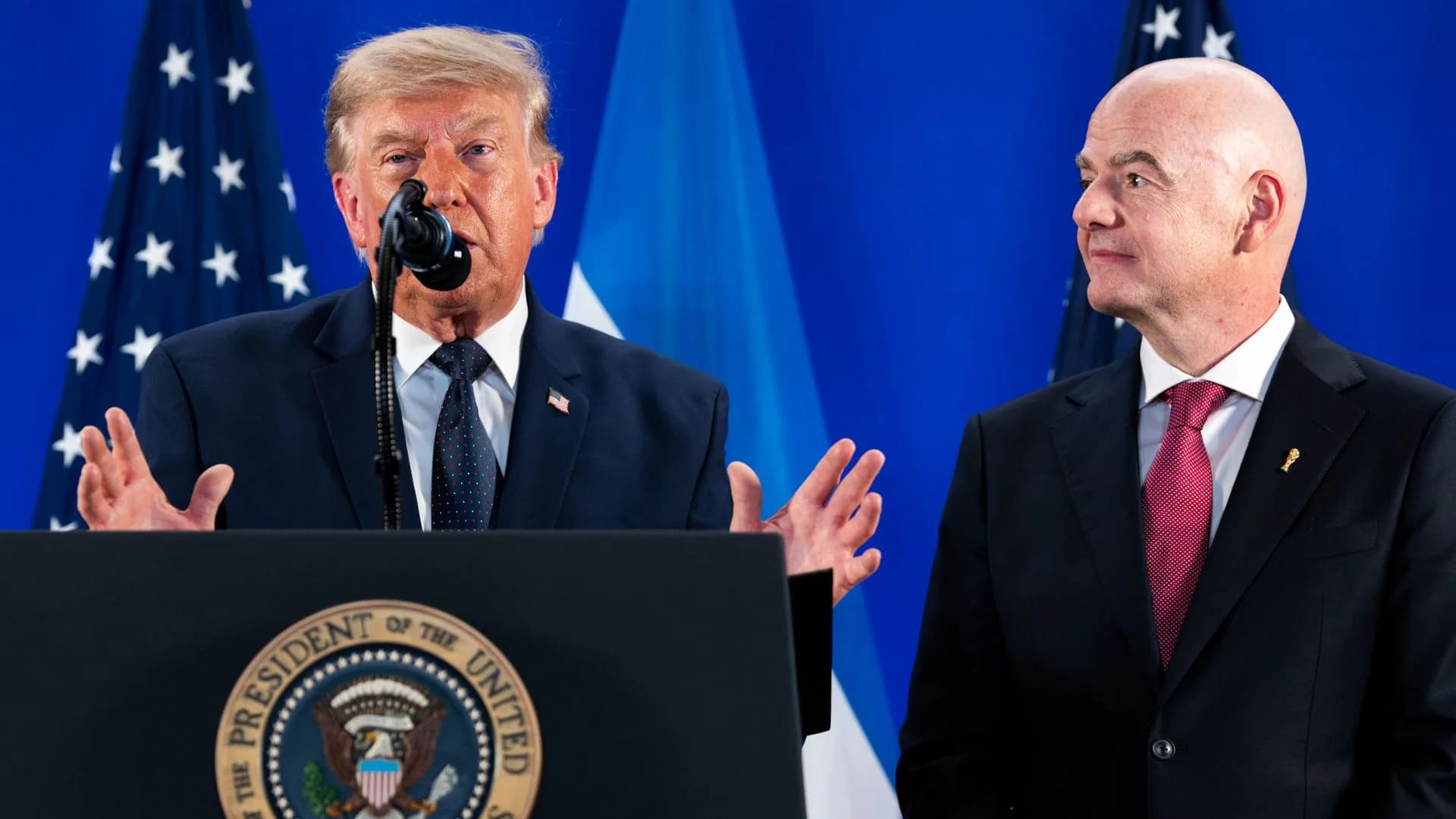 Trump kpi z nas w żywe oczy. "Łysemu z FIFA" chce załatwić wpływowy stołek