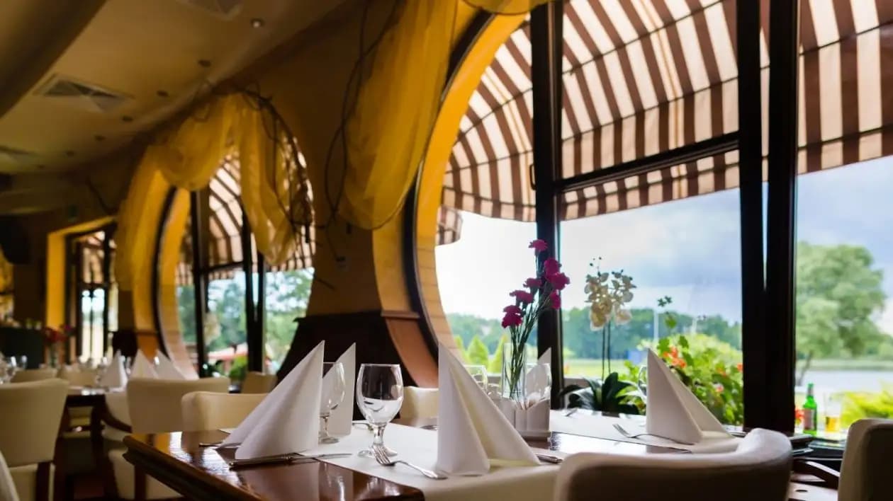 Restauracja *** Ognisty PtakOferta partnerska
