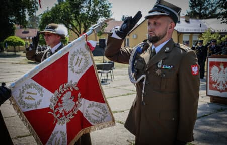 Święto 14 Dywizjonu Artylerii Samobieżnej. Ceremonia przekazania obowiązków dowódcy ppłk. Dominikowi Gajurowi. Miasto