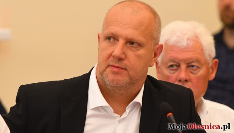Wybrano nowego starostę. Dlaczego radni PiS wyszli z sali obrad?