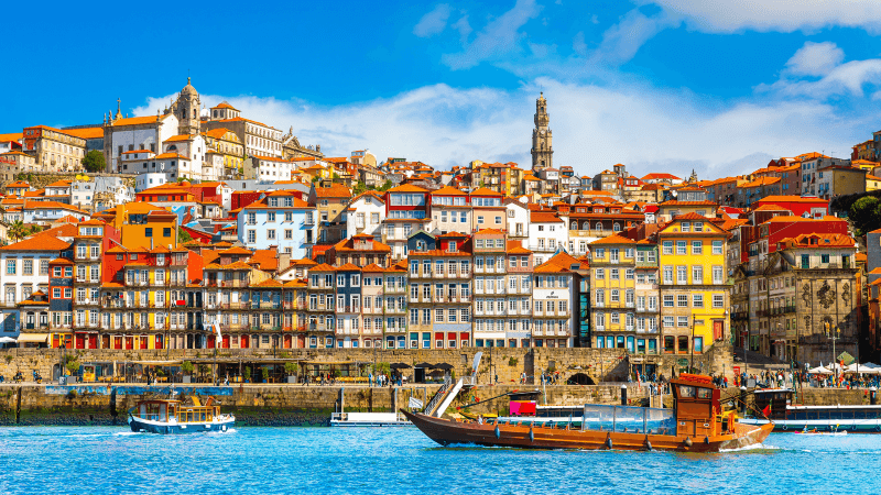 Co zobaczyć podczas podróży do Portugalii? Poznaj Porto
