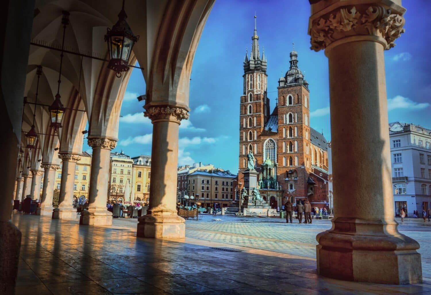 Stabilna sieć w Małopolsce. Zobacz, gdzie zamówić nowoczesny internet światłowodowy Kraków i okolice