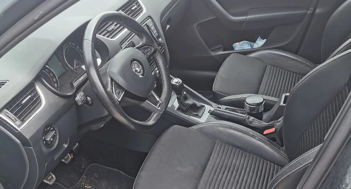 Motoryzacyjna okazja w Łomży. Urząd Skarbowy licytuje sportową Skodę Octavię RS [FOTO]