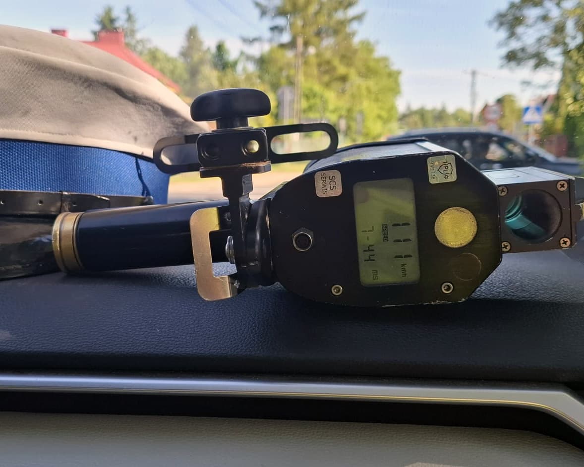 111 km/h w terenie zabudowanym. Pirat drogowy zatrzymany w Brzózie Królewskiej