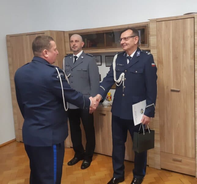 Koniec 35-letniej służby w mogileńskiej policji. Naczelnik Wydziału Prewencji odszedł…