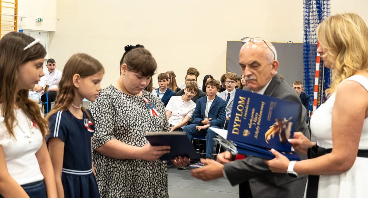 Pierwsza część galerii uporządkowanych zdj…