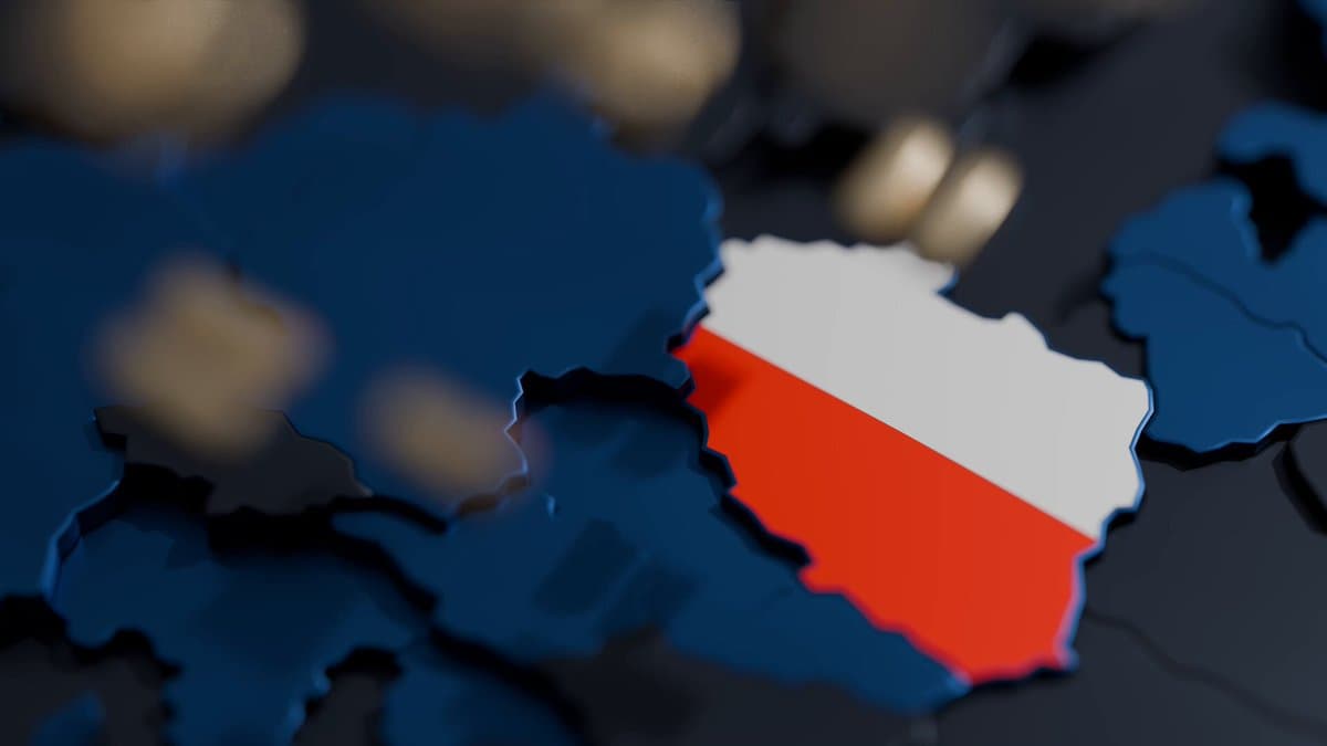 Polska wyprzedziła EBC w zasobach złota. Narodowy Bank Polski zgromadził już 509,3 tony złota; rezerwy złota Europejskiego Banku Centralnego wynoszą 506,5 tony. https://t.co/btGw15y4QJ
