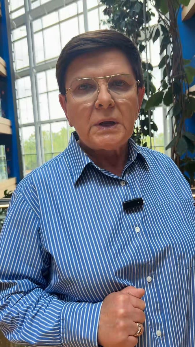 Owszem, w przyjętym przez Parlament Europejski sprawozdaniu KE ws Ukrainy znalazł się zapis krytykujący zachowanie prezydenta Zełenskiego, ale mordy UPA na Polakach nie zostały określone jako ludobójstwo i nie ma potępienia powszechnej obecnie na Ukrainie promocji banderyzmu. https://t.co/7usc7UsJDG