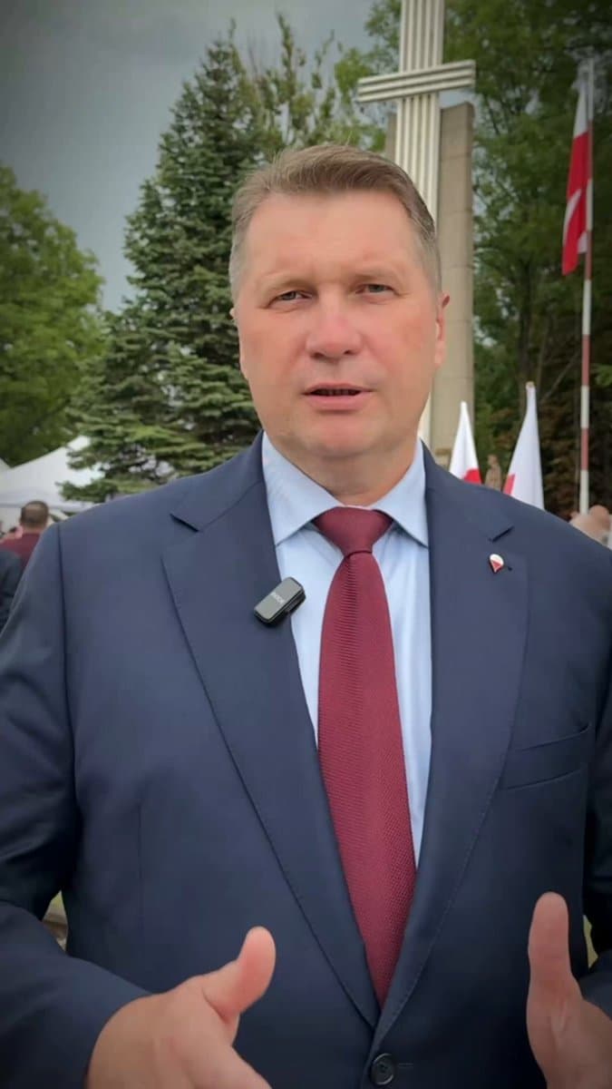 🇵🇱 46. rocznica Lubelskiego Lipca ’80. Lubelski Lipiec ’80 stał się symbolem odwagi i determinacji w sprzeciwie wobec komunizmu. Mieli odwagę, by nie iść w jednym szeregu z komunistami, lecz stanąć w obronie interesów państwa polskiego, bo dobro Polski było dla nich https://t.co/D4693pPs5X