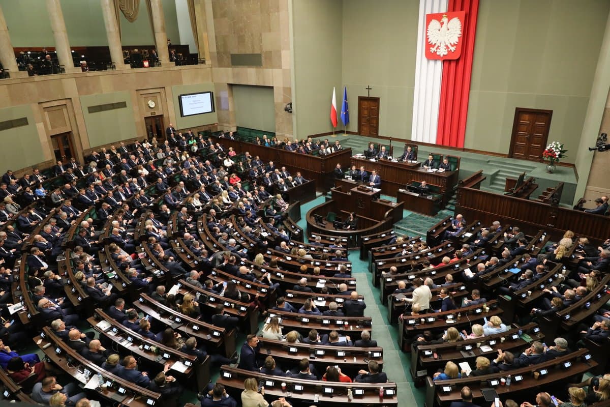 ❗️#Sejm zdecydował. Rząd premiera @MorawieckiM nie uzyskał wotum zaufania. https://t.co/CQ90FcqSag