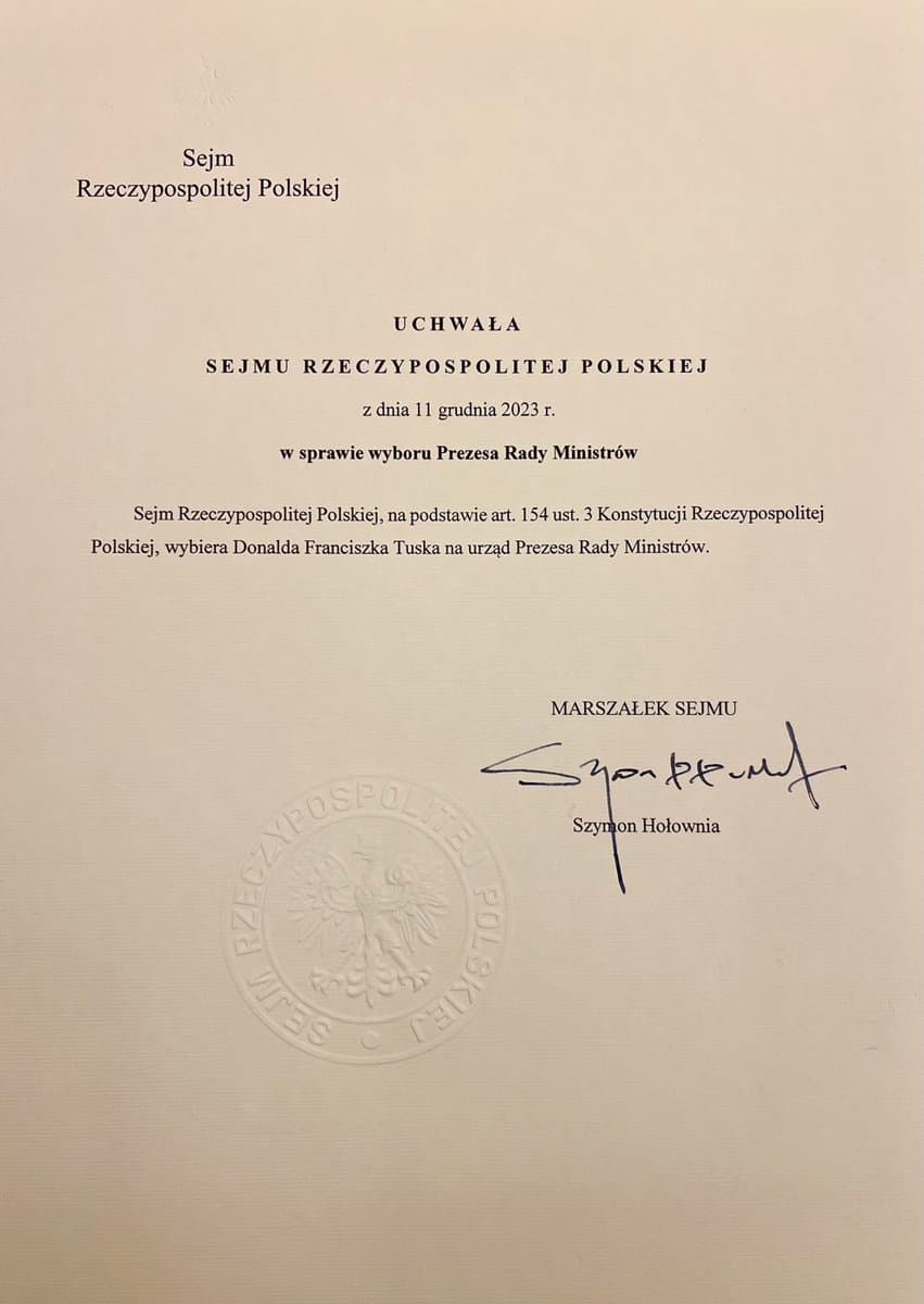 To dobry dzień. Polska ma rząd z najsilniejszym demokratycznym mandatem od 1989 r. https://t.co/WsUvcSEhzF